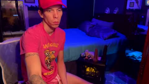 Snapshot of skittles933 chatting on 01/14/25, 01:17 Skittles online show from 01/14/25, 01:17