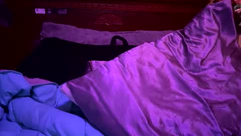 Snapshot of skittles933 chatting on 02/11/25, 11:32 Skittles online show from 02/11/25, 11:32