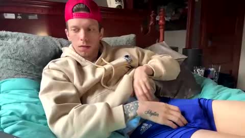 Snapshot of skittles933 chatting on 02/23/25, 01:10 Skittles online show from 02/23/25, 01:10