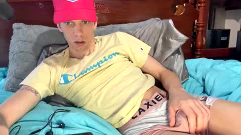 Snapshot of skittles933 chatting on 03/06/25, 12:09 Skittles online show from 03/06/25, 12:09