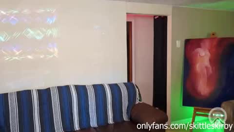 Skittles Kirby online show from 10/03/25, 10:07