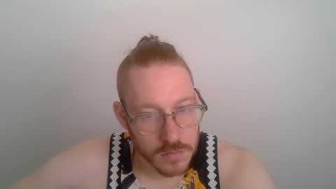Snapshot of sklave_s chatting on 06/21/26, 09:34 sklave_s online show from 06/21/26, 09:34