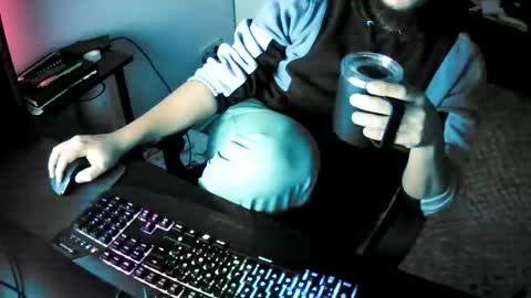 Snapshot of skullcandyyyy chatting on 03/16/26, 04:51 skullcandyyyy online show from 03/16/26, 04:51