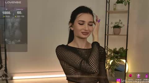 Snapshot of sky011fall chatting on 05/02/26, 03:22 Eliza online show from 05/02/26, 03:22