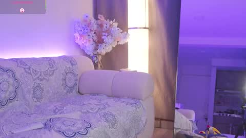 Snapshot of sky_dkt chatting on 01/18/26, 01:31 Sky online show from 01/18/26, 01:31