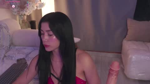 Snapshot of sky_dkt chatting on 03/23/26, 12:03 Sky online show from 03/23/26, 12:03