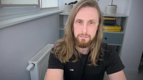 Snapshot of sky_guy25 chatting on 11/13/25, 01:10 sky_guy25 online show from 11/13/25, 01:10