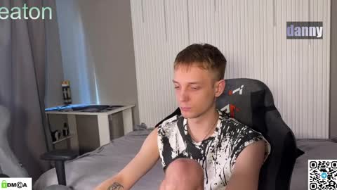 Snapshot of sky_hunter chatting on 04/08/26, 02:28 sky_hunter online show from 04/08/26, 02:28