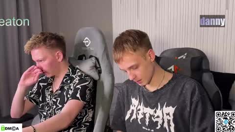 Snapshot of sky_hunter chatting on 04/13/26, 04:34 sky_hunter online show from 04/13/26, 04:34