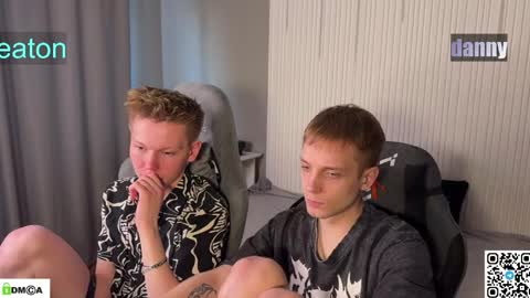 Snapshot of sky_hunter chatting on 04/17/26, 12:08 sky_hunter online show from 04/17/26, 12:08