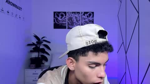 Daniel online show from 11/28/25, 09:17