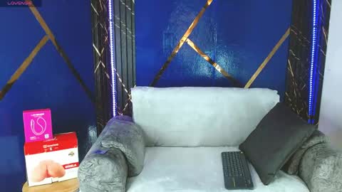 sky_walkerss online show from 05/08/26, 06:02