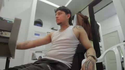 Snapshot of sky_wild chatting on 07/04/26, 02:51 sky_wild online show from 07/04/26, 02:51