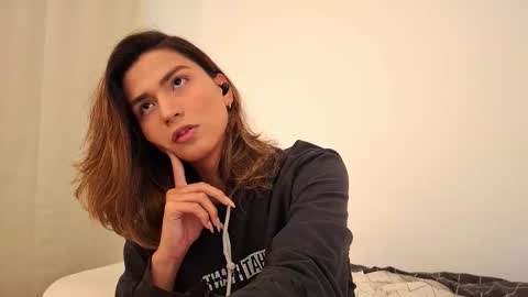 Vi online show from 11/17/25, 02:17