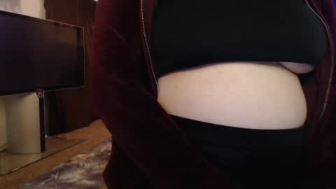 Snapshot of skyblu1 chatting on 02/21/25, 11:32 SKYLE online show from 02/21/25, 11:32