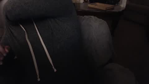 Snapshot of skyblu1 chatting on 03/07/25, 06:24 SKYLE online show from 03/07/25, 06:24