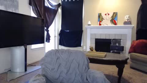 Snapshot of skyblu1 chatting on 03/10/25, 07:29 SKYLE online show from 03/10/25, 07:29