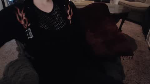 Snapshot of skyblu1 chatting on 09/10/25, 09:59 SKYLE online show from 09/10/25, 09:59