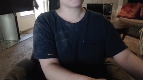 Snapshot of skyblu1 chatting on 09/22/25, 06:54 SKYLE online show from 09/22/25, 06:54