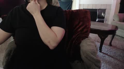 Snapshot of skyblu1 chatting on 10/07/25, 05:54 SKYLE online show from 10/07/25, 05:54