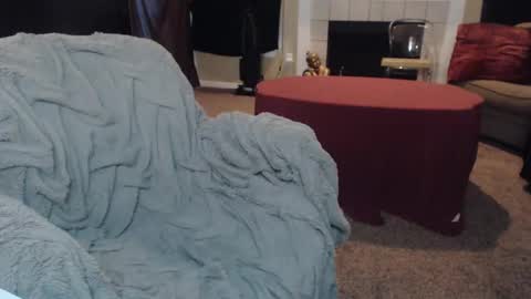 Snapshot of skyblu1 chatting on 11/07/25, 09:59 SKYLE online show from 11/07/25, 09:59