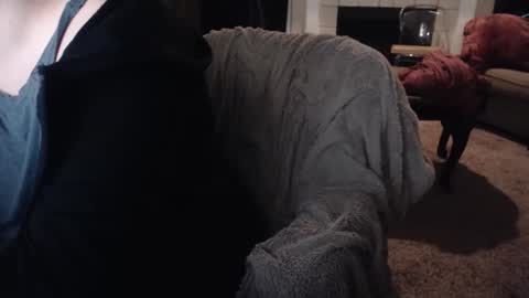 Snapshot of skyblu1 chatting on 11/08/25, 10:19 SKYLE online show from 11/08/25, 10:19