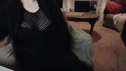 Snapshot of skyblu1 chatting on 01/05/26, 05:38 SKYLE online show from 01/05/26, 05:38