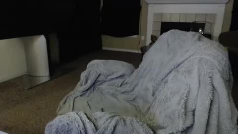 Snapshot of skyblu1 chatting on 01/16/26, 07:34 SKYLE online show from 01/16/26, 07:34