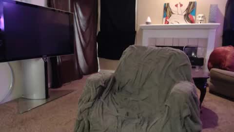 Snapshot of skyblu1 chatting on 02/02/26, 07:12 SKYLE online show from 02/02/26, 07:12