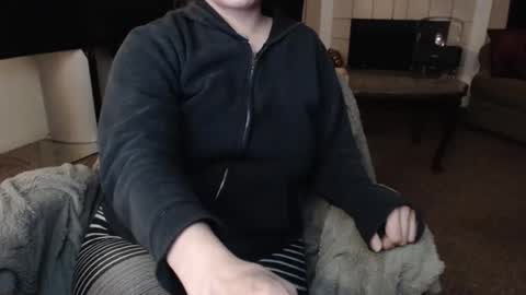 Snapshot of skyblu1 chatting on 02/07/26, 06:06 SKYLE online show from 02/07/26, 06:06