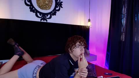 Snapshot of skyee_angel chatting on 01/18/26, 01:37 Angel online show from 01/18/26, 01:37