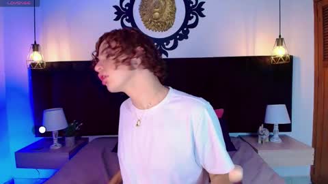 Snapshot of skyee_angel chatting on 04/05/26, 02:03 Angel online show from 04/05/26, 02:03