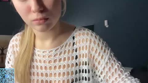 Skye online show from 12/19/25, 05:58