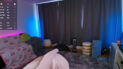 Snapshot of skyewatson chatting on 04/14/26, 06:03 Skye Watson online show from 04/14/26, 06:03