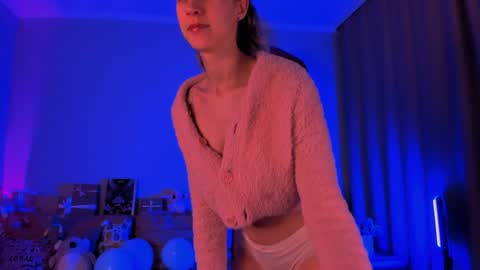    online show from 12/03/24, 12:13