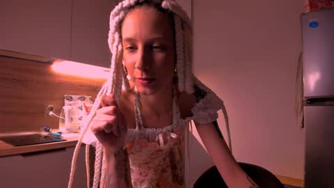    online show from 02/08/25, 09:46