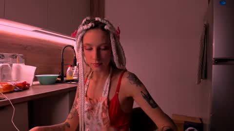    online show from 02/12/25, 12:16