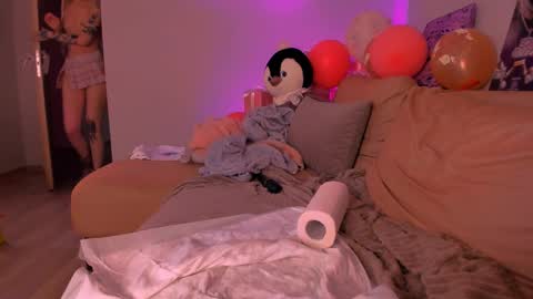    online show from 02/26/25, 04:14