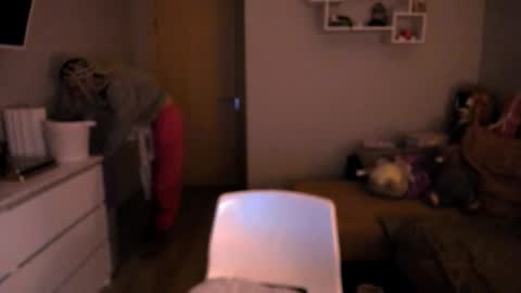    online show from 10/08/25, 08:50