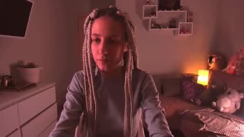    online show from 10/17/25, 10:12