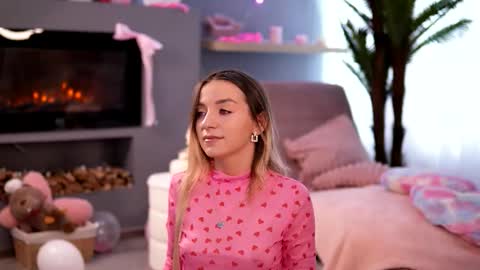 Snapshot of skyeyesluna chatting on 02/27/26, 04:01 skyeyesluna online show from 02/27/26, 04:01