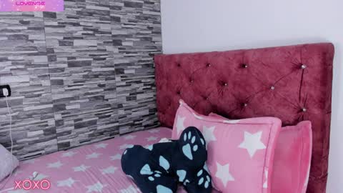 Snapshot of skyhotgirl chatting on 01/28/25, 06:28 Sky online show from 01/28/25, 06:28