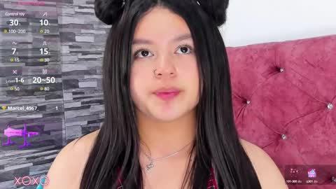 Snapshot of skyhotgirl chatting on 02/11/25, 09:56 Sky online show from 02/11/25, 09:56