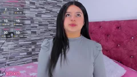 Snapshot of skyhotgirl chatting on 03/03/25, 06:44 Sky online show from 03/03/25, 06:44