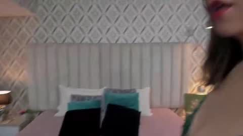 Snapshot of skyjunne chatting on 10/10/25, 05:56 Sky June online show from 10/10/25, 05:56