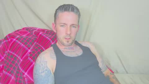 Snapshot of skylarrgrey chatting on 04/19/26, 03:17 SkylarGrey online show from 04/19/26, 03:17