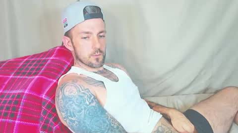 Snapshot of skylarrgrey chatting on 04/27/26, 03:32 SkylarGrey online show from 04/27/26, 03:32