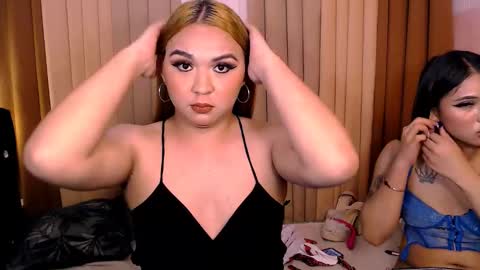 Snapshot of skylarvox_ chatting on 03/04/25, 05:13 skylarvox_ online show from 03/04/25, 05:13