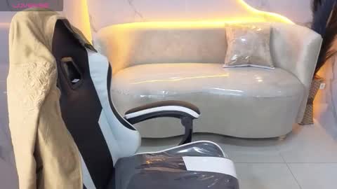 Live 800am 200pm COLOMBIAN HOUR online show from 10/21/25, 12:50