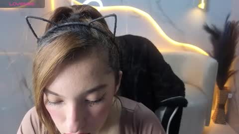 Live 800am 200pm COLOMBIAN HOUR online show from 10/25/25, 01:07